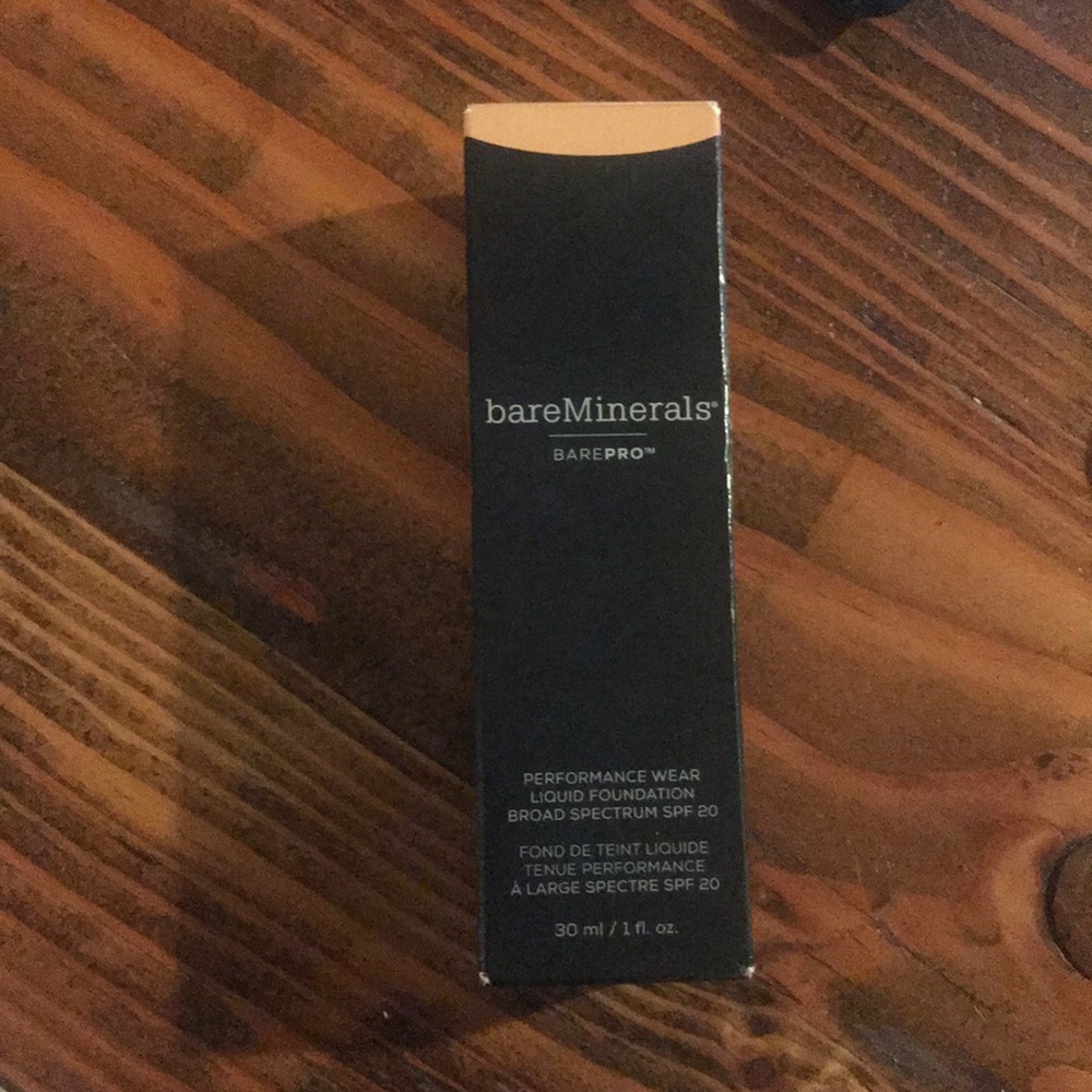 BareMinerals BarePRO liquid foundation PECAN